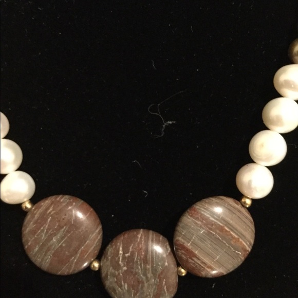 Handmade Pearl and agate necklace - Picture 3 of 4